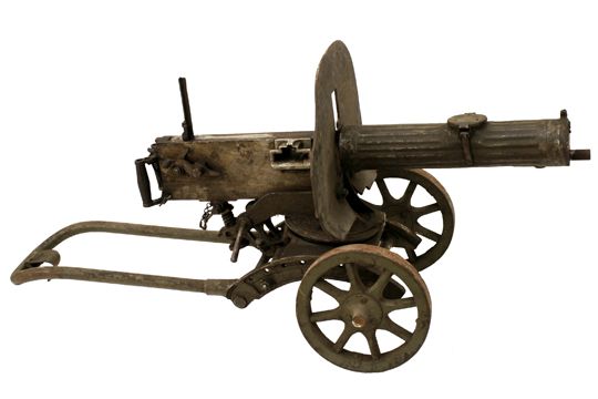 Митраљез система Максим М.1910, калибра 7,62 мм, са штитом и постољем типа Соколов